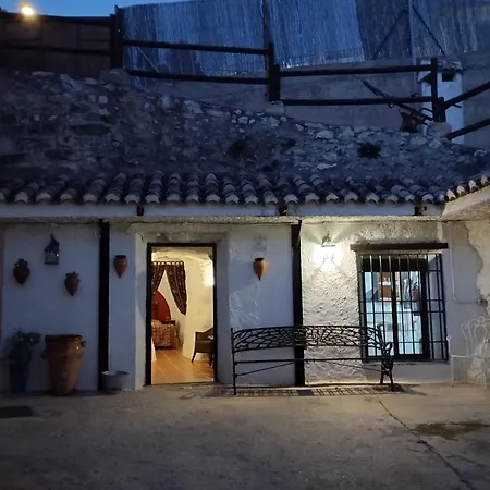 Cueva El Sauce Kır Evi Pegalajar