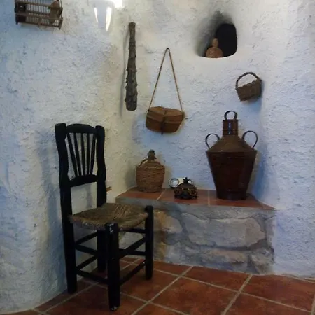 Cueva El Sauce Kır Evi *